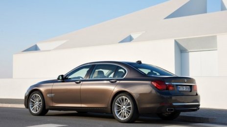 BMW готви отговор на голямата S-Class