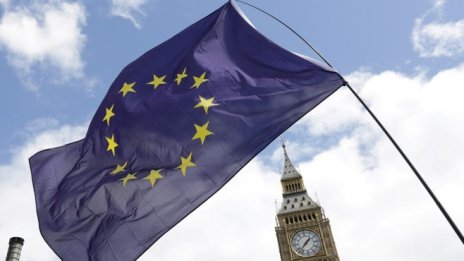 Назадничави политици са виновни за срива в доверието в Европа