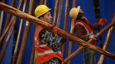 Бизнес активността в китайската индустрия забавя темпото