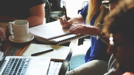 Възможно ли е достъпно образование за бежанците у нас в помощ на трудовия пазар?