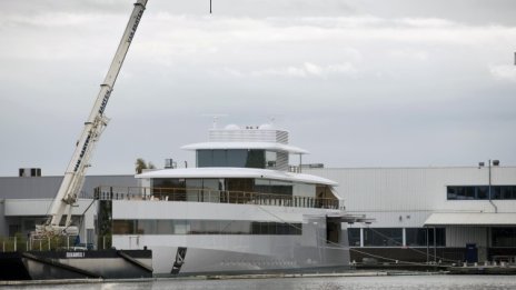 Яхтата на Стив Джобс е задържана в Амстердам