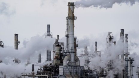 Брентът поскъпва с над 4,3% до над 102 долара за барел*