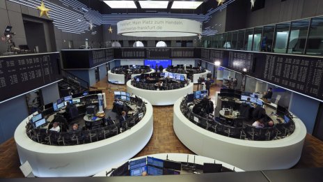 Високата доходност по облигациите тласна Stoxx 600 до половингодишно дъно