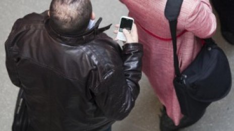 Почти всеки трети мобилен телефон в света е смартфон