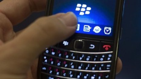 Спекулации за нов собственик изстреляха акциите на RIM със 7% вчера