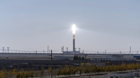 Страната, която отделя най-много въглерод в света, се насочва към зеленото бъдеще