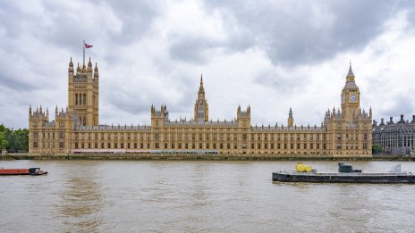 Великобритания може да се нуждае от 57 млрд. паунда за развитие на зелени индустрии