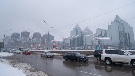 Войната в Иран подкрепя железопътния план на Казахстан за свързване на ЕС и Китай