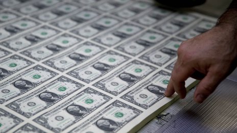 Кои са били най-продаваните валути в България през 2024 г.?