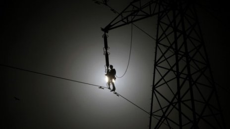 Служителите на гръцката PPC готвят стачка срещу продажбата на ТЕЦ-ове