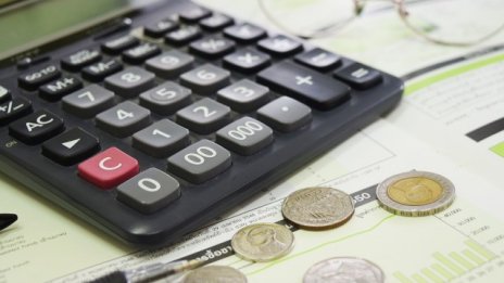 Българската икономика се връща назад, твърди финансист