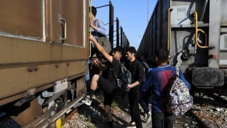 ЕК може да осигури допълнителна помощ на България за справяне с мигрантите