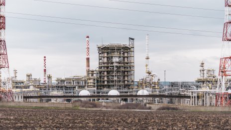 Атака с украински дрон предизвика пожар в петролна рафинерия в Москва