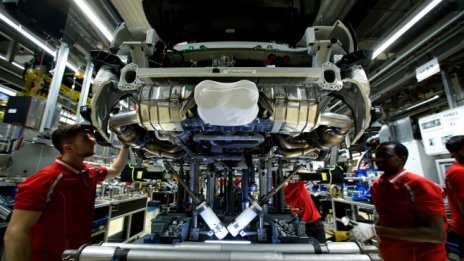 Германското индустриално производство изненадващо се сви през юли