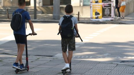 Одобрени са още 3,2 млн. лева за пътувания на ученици