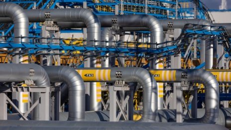 ЕС иска да е напълно независим от руски петрол и газ до 2027 г.