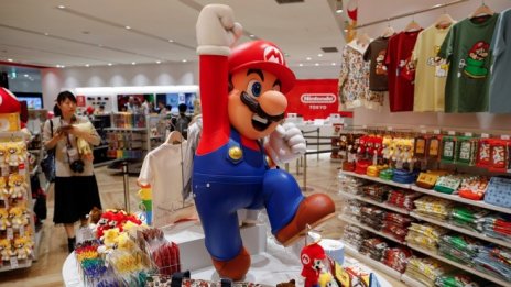 Магазинът на Nintendo в Токио не е достатъчно голям за своята фен база