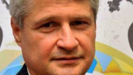 Калин Манолов