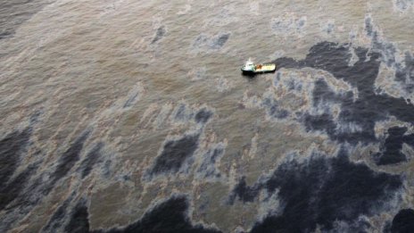 Бразилия съди Chevron заради петролен разлив