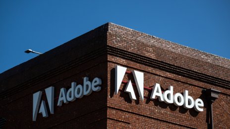 Дългогодишният шеф на Adobe си тръгва от компанията