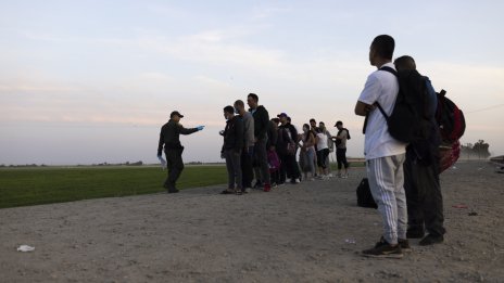 Световната банка: Миграцията ще стане необходимост през следващото десетилетие