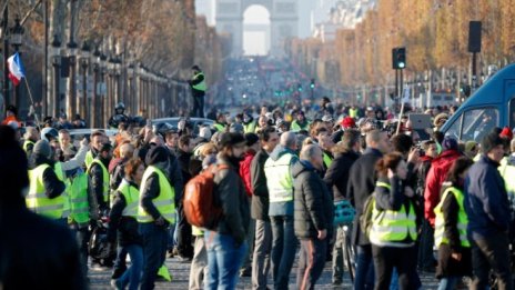 „Жълтите жилетки” излизат днес на пореден протест