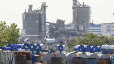 Аржентинската централна банка понижи основния лихвен процент до 60%