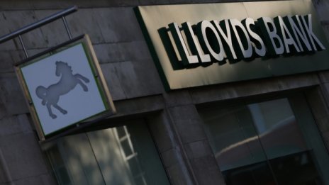 Великобритания намали дела си в Lloyds до под 12%