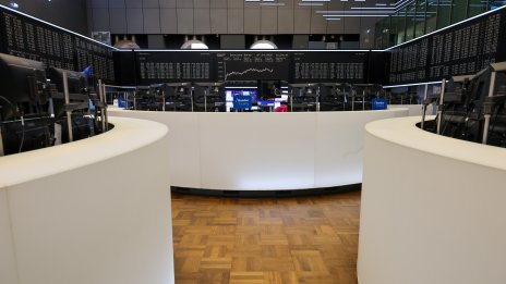 Европейските борси затвориха със спад в очакване на данни за икономиката на САЩ