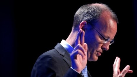 Кнот: Нужни са по-стриктни регулации на сенчестото банкиране