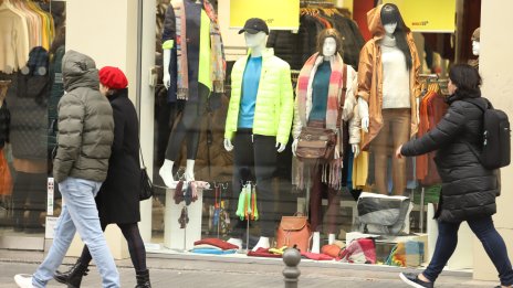 Търговците на дребно отчитат забавяне на ръста на оборотите през март