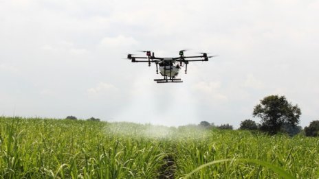 Франция залага на селскостопански дронове, които ще пръскат пестициди
