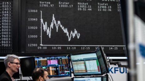Dax ускорява срива – в началото на сесията губи 600 пункта