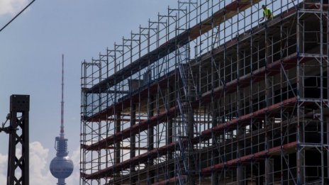 Краткосрочните очаквания за германската икономика спаднаха до 20-месечно дъно