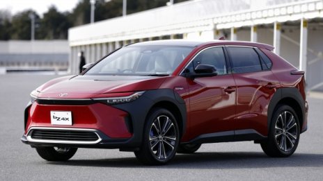 Toyota ще отдава на лизинг своя първи изцяло електрически автомобил в Япония