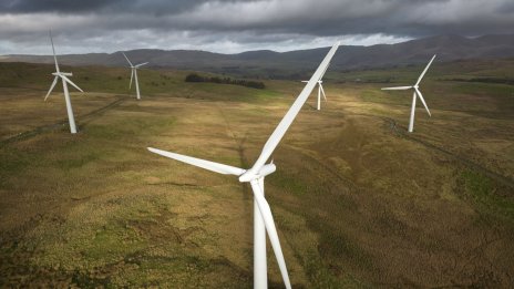 Оншорните вятърни проекти във Великобритания имат нужда от силен старт