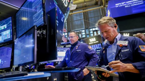 AMD повежда възстановяването на търговията в технологичния сектор в САЩ*