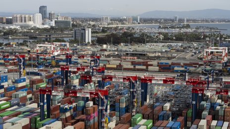 Търговският дефицит на САЩ стигна най-високото си равнище от шест месеца