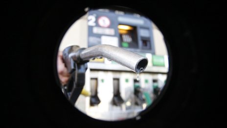 Руски горива си пробиват път до Европа през задната врата Индия