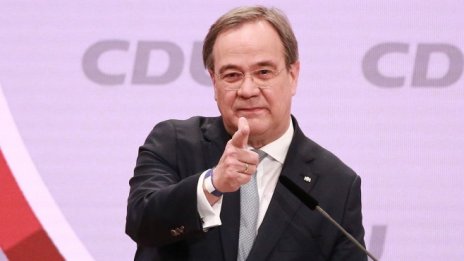 Армин Лашет не успя да опази тайната на вота си