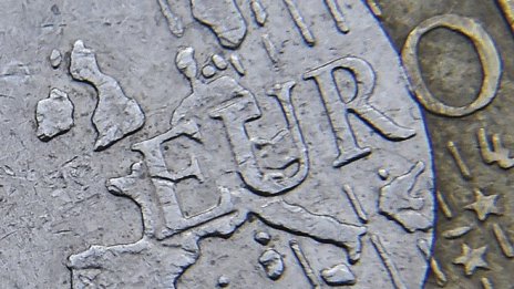 Твърдият Brexit е заплаха не само за паунда, но и за еврото