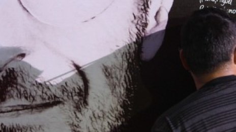 Стив Джобс е искал да елиминира посредничеството на операторите 