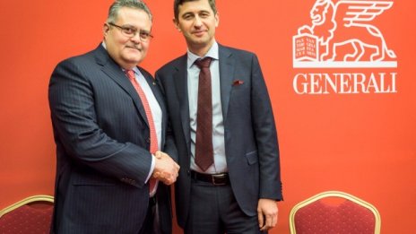 "Дженерали" продължава в общото застраховане след вливането на "Виктория"