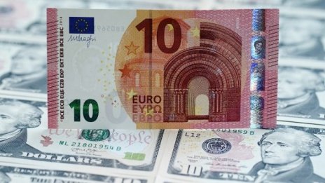 Ралито на еврото спрямо долара продължава