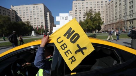 Защо Uber се сблъсква с толкова голямо недоволство?