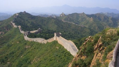 Airbnb удари на камък с кампания за Великата китайска стена