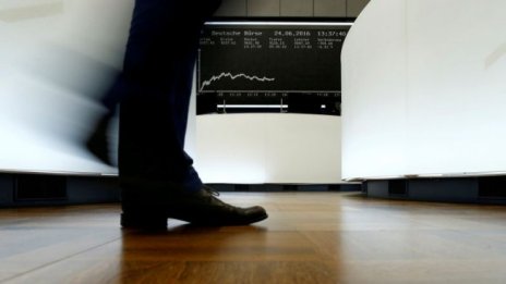 Европейският пазарен регулатор озаптява късите продажби