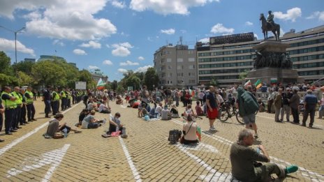 Антиправителствените протести продължават дванадесети ден