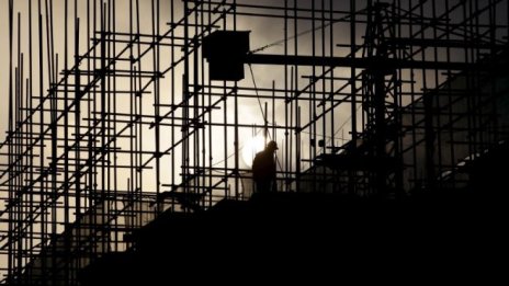 Строителната продукция продължава да гравитира около дъното от октомври 2016 г.