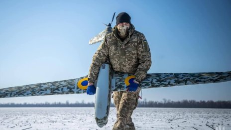 Дронове изпепелиха Уст-Луга, капацитетът за&nbsp;износ на петрол от Русия е намалял с 40%